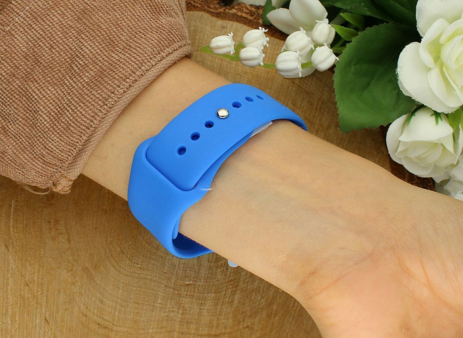 Smartwatch Garett Kids Twin 2 4G w kolorze niebieskim – lokalizacja GPS, dwie kamery, połączenia wideo i głosowe, przycisk SOS i kontrola rodzicielska. 2.webp